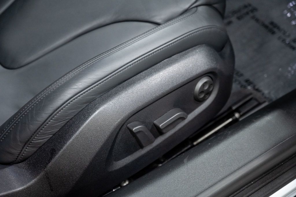 2015 Audi R8 2dr Coupe Manual quattro V10 - 22936811 - 86