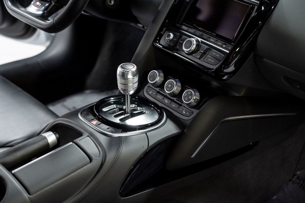 2015 Audi R8 2dr Coupe Manual quattro V10 - 22936811 - 88