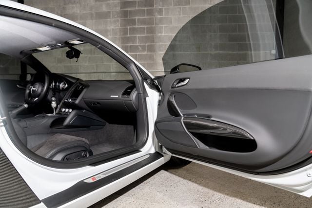 2015 Audi R8 2dr Coupe Manual quattro V8 - 23081689 - 21