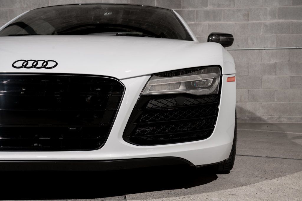 Audi R8 photo 42