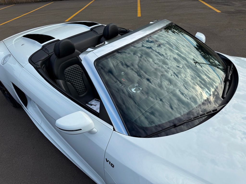 2015 Audi R8 Quattro Spyder V10 photo 10