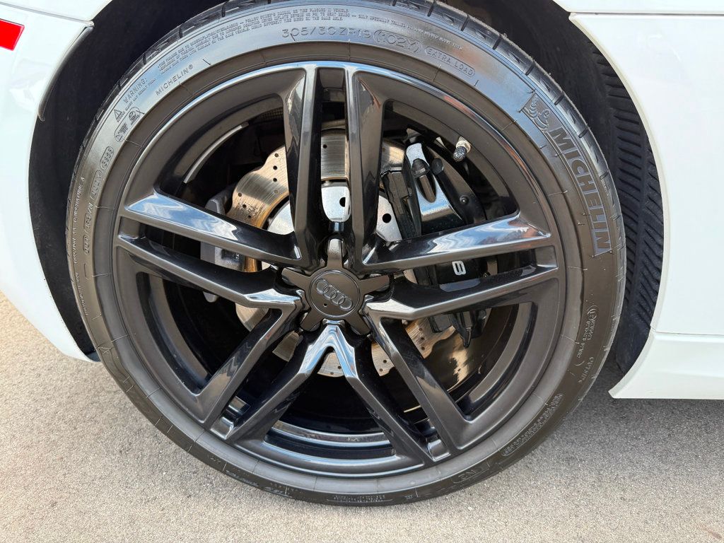 2015 Audi R8 Quattro Spyder V10 photo 12