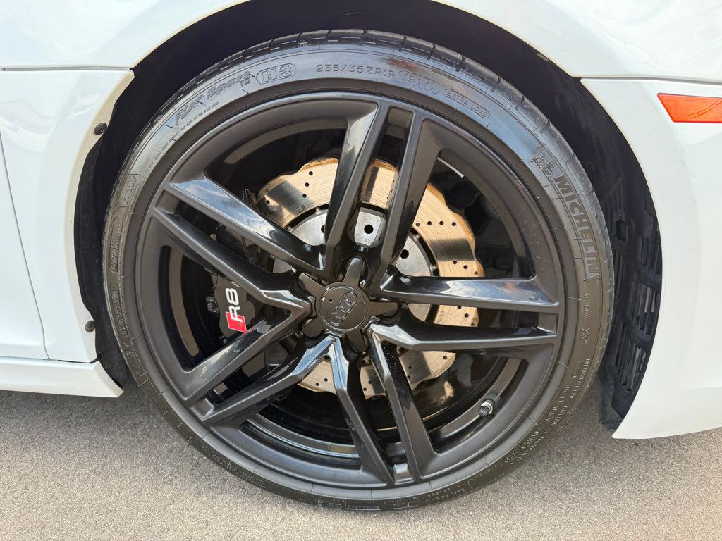 2015 Audi R8 Quattro Spyder V10 photo 13