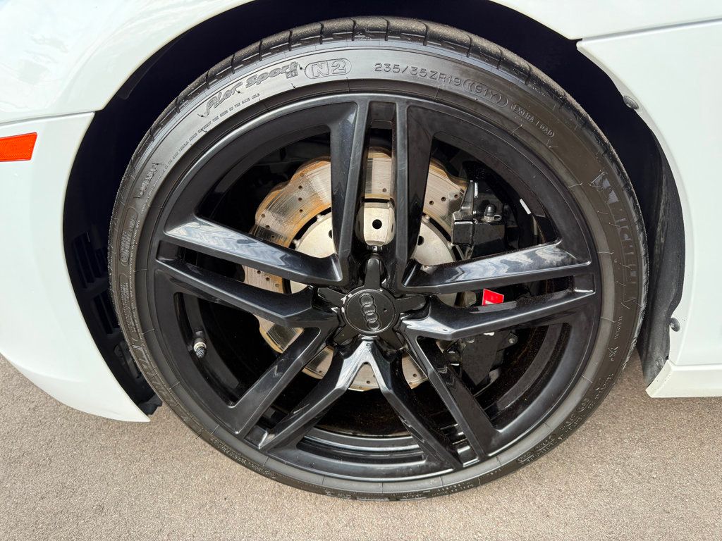 2015 Audi R8 Quattro Spyder V10 photo 21