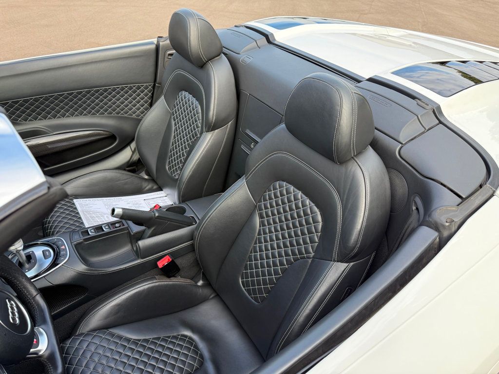 2015 Audi R8 Quattro Spyder V10 photo 24