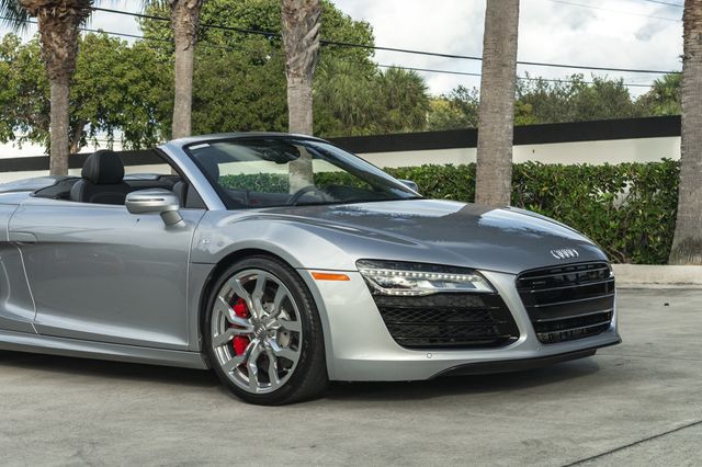 2015 Audi R8 Spyder 2dr Conv Auto quattro Spyder V10 - 22959108 - 11