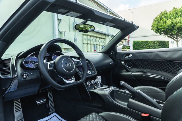 2015 Audi R8 Spyder 2dr Conv Auto quattro Spyder V10 - 22959108 - 15