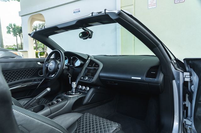 2015 Audi R8 Spyder 2dr Conv Auto quattro Spyder V10 - 22959108 - 20