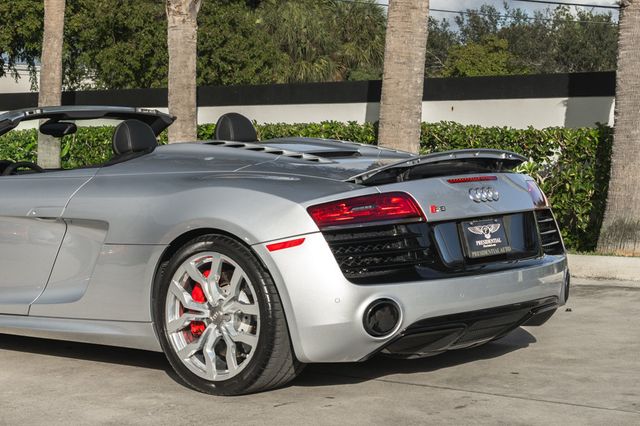 2015 Audi R8 Spyder 2dr Conv Auto quattro Spyder V10 - 22959108 - 5