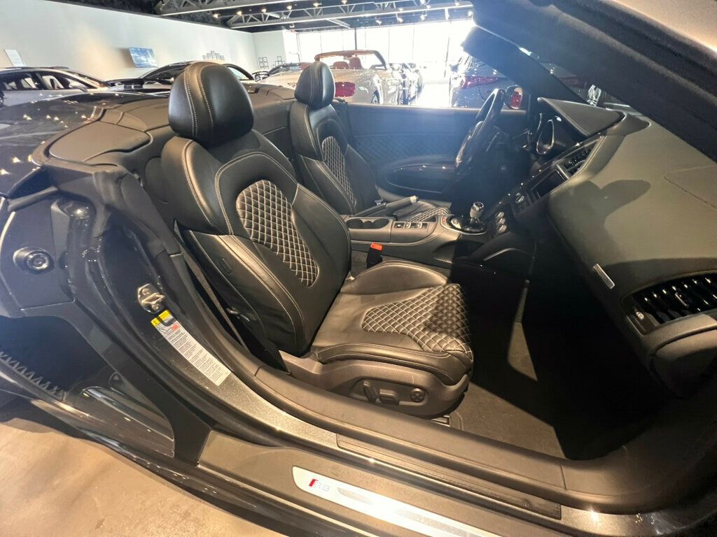 2015 Audi R8 Spyder Carbon/DiamondStitch/SportExhaust/BlackOpticPkg/FullNappaLeather - 22997658 - 27