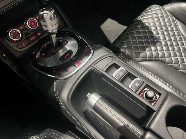 2015 Audi R8 Spyder Orig.MSRP$211,750/R8Spyder/BlackOpticPkg/DiamondStitchPkg/B&O - 23078679 - 22