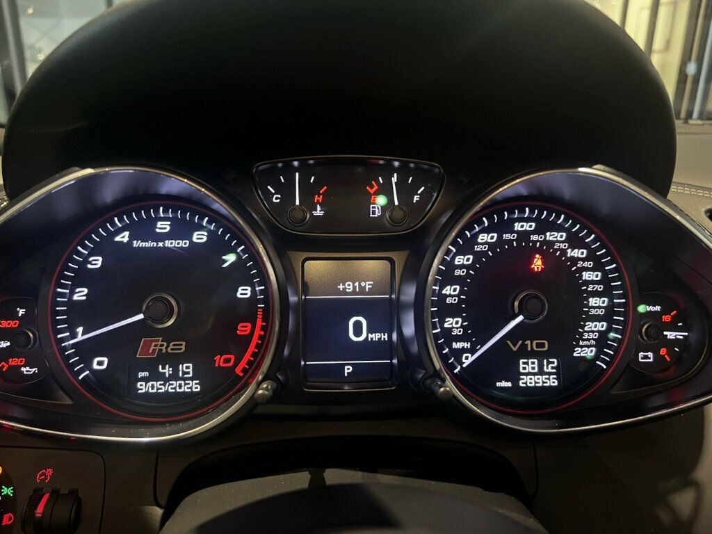 2015 Audi R8 Spyder Orig.MSRP$211,750/R8Spyder/BlackOpticPkg/DiamondStitchPkg/B&O - 23078679 - 24