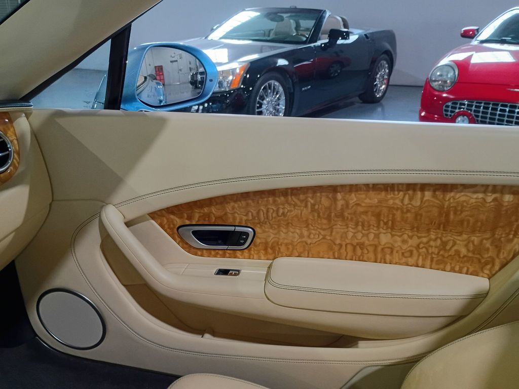 2015 Bentley Continental GT 2dr Convertible Mulliner Clean Carfax - 23091059 - 24