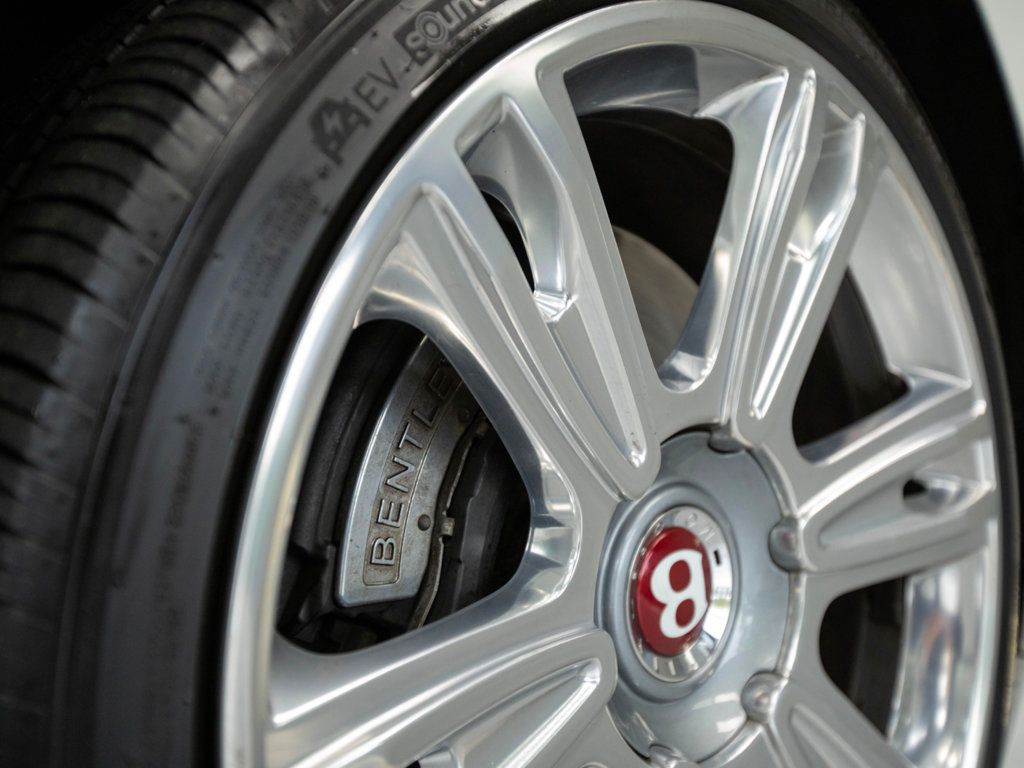 2015 Bentley Flying Spur V8 photo 13