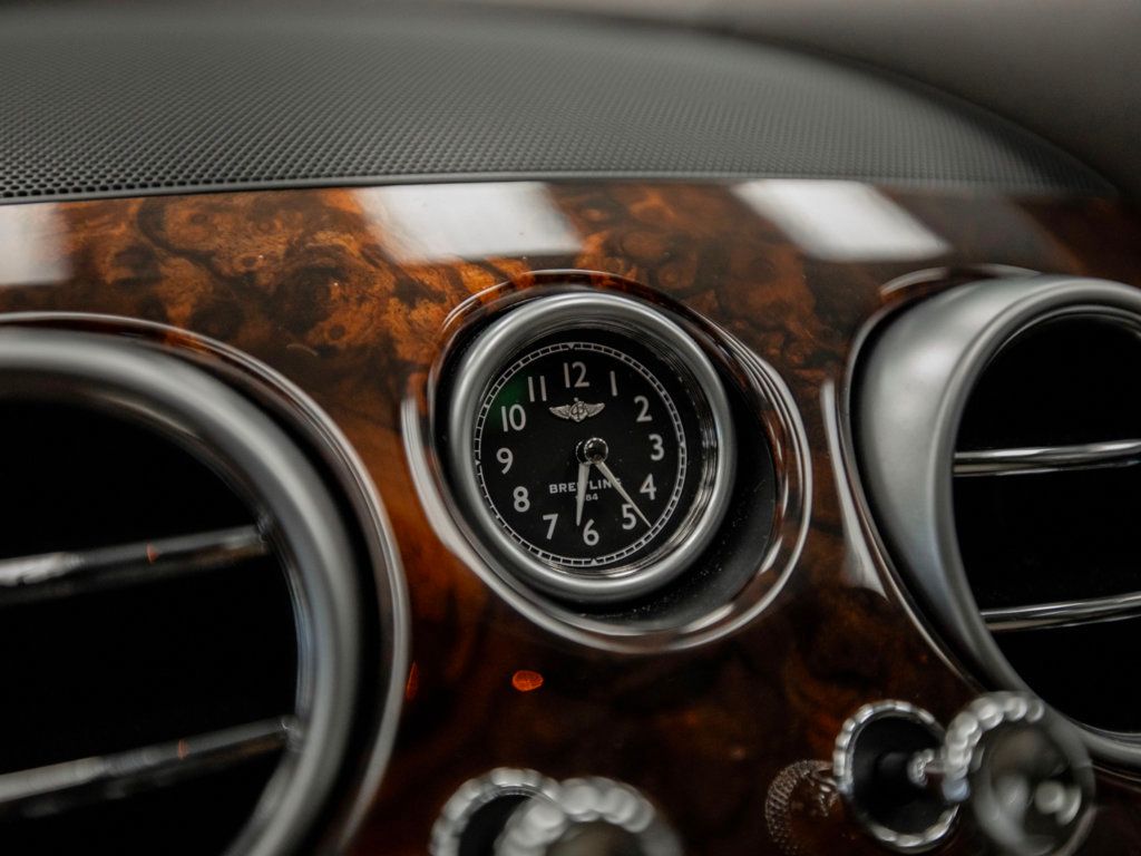2015 Bentley Flying Spur V8 photo 24