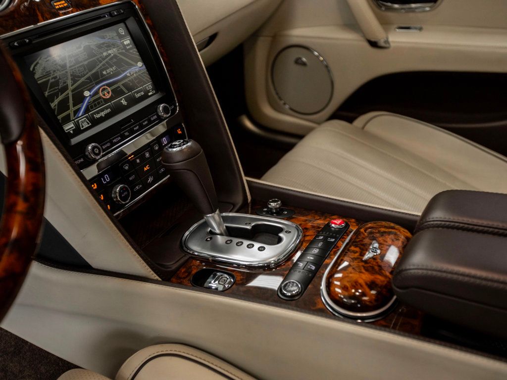2015 Bentley Flying Spur V8 photo 28