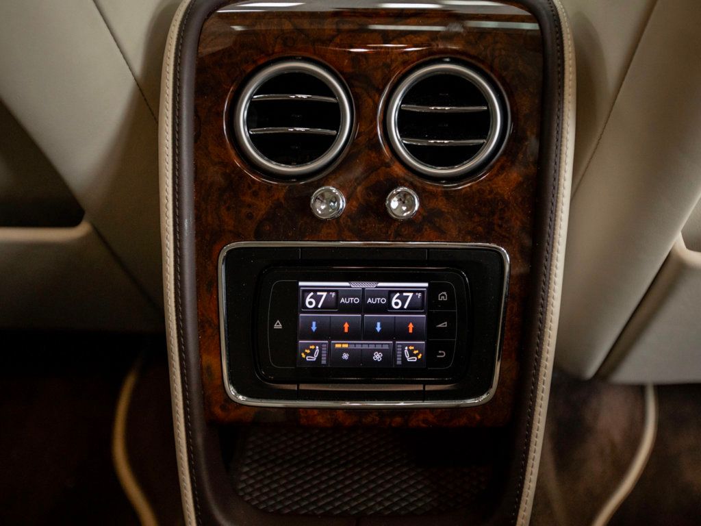 2015 Bentley Flying Spur V8 photo 32
