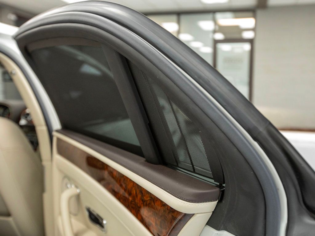 2015 Bentley Flying Spur V8 photo 33