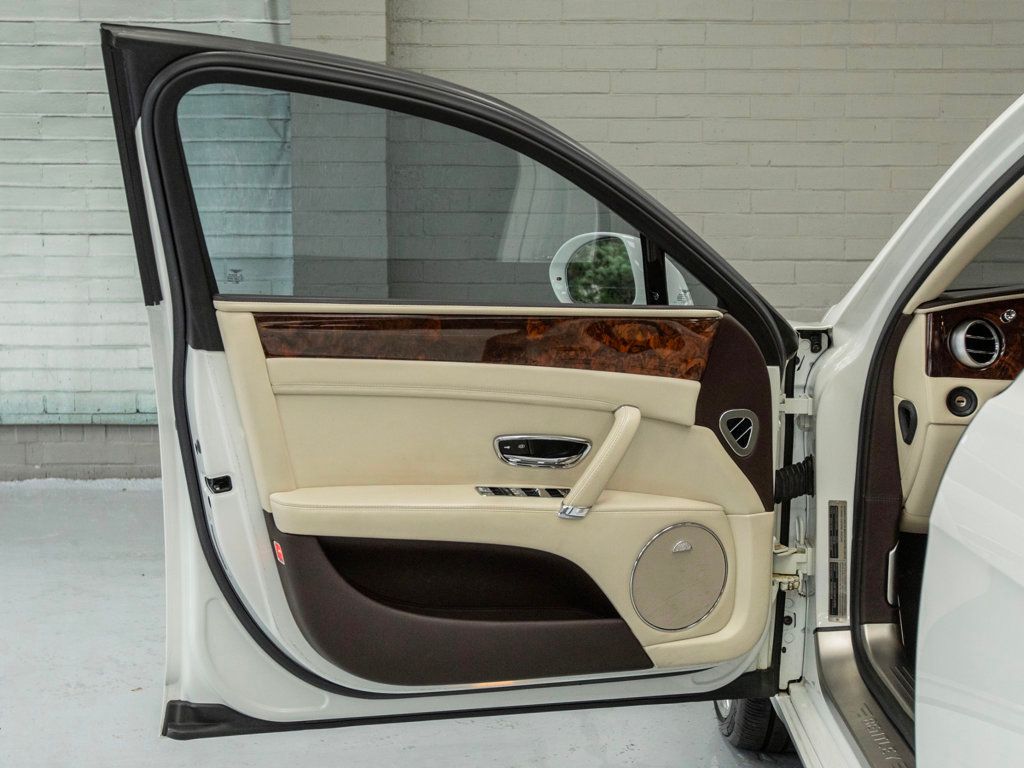 2015 Bentley Flying Spur V8 photo 34