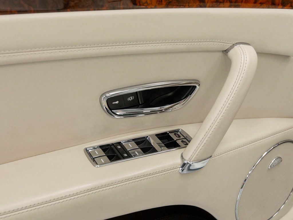 2015 Bentley Flying Spur V8 photo 35