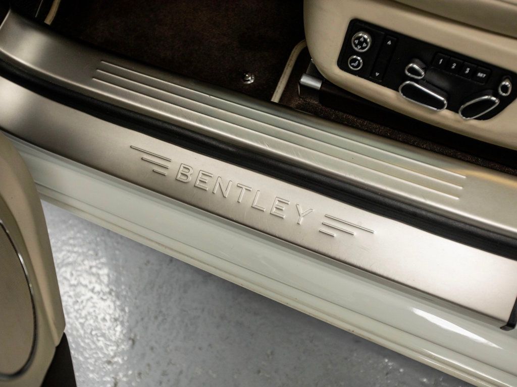2015 Bentley Flying Spur V8 photo 37