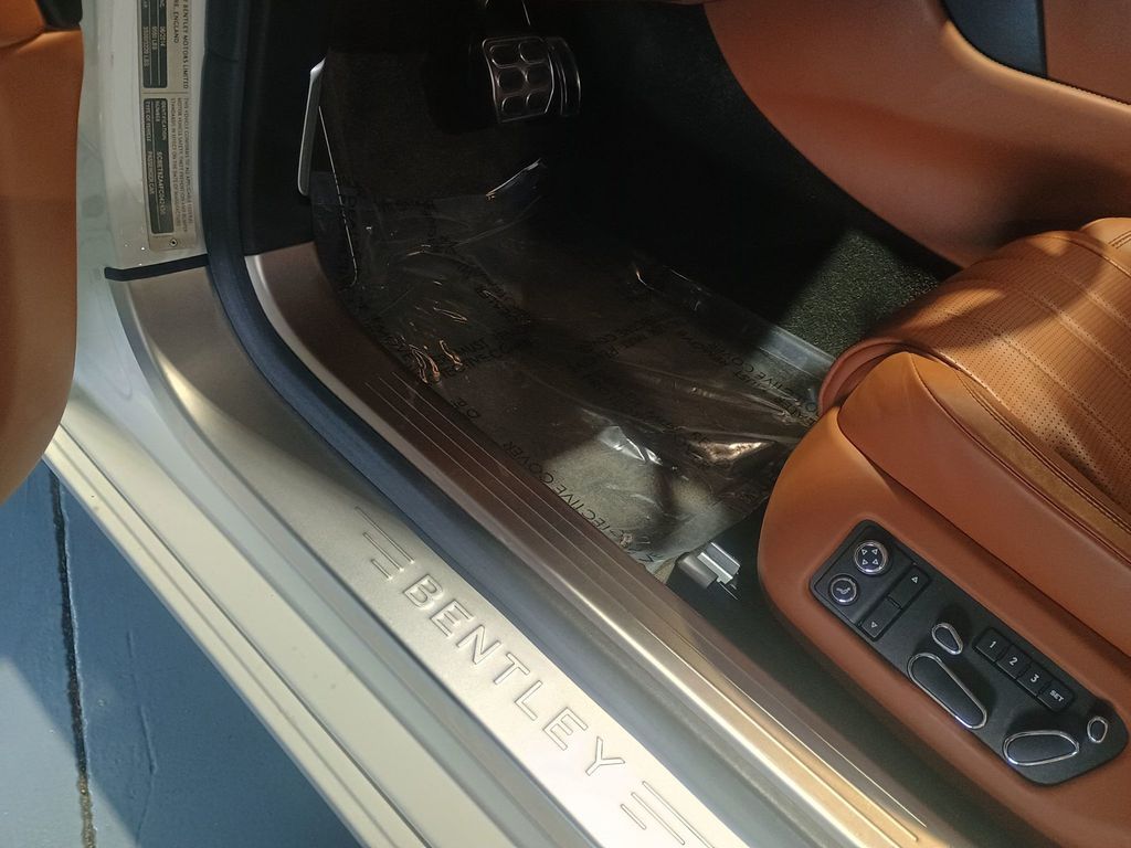 2015 Bentley Flying Spur 4dr Sedan V8 Clean Carfax Florida Car - 22982745 - 15