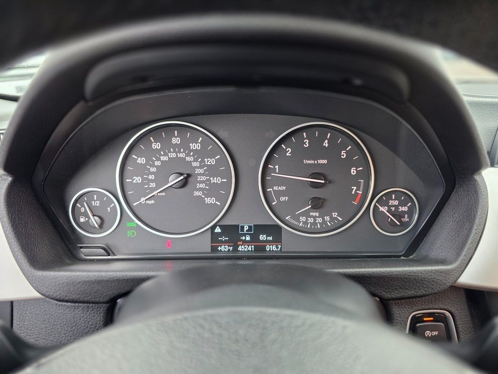 2015 BMW 3 Series 320i - 22975739 - 7