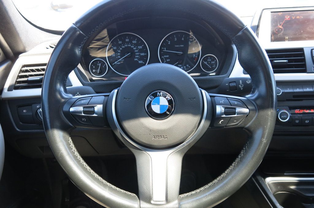 2015 BMW 3 Series 320i xDrive - 22397472 - 23