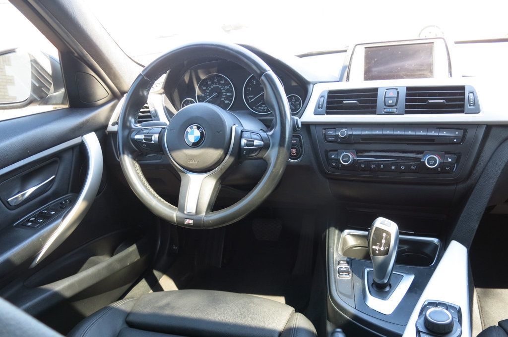 2015 BMW 3 Series 320i xDrive - 22397472 - 52