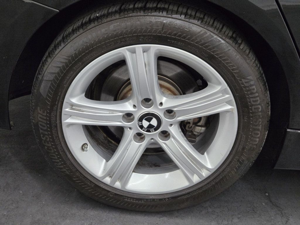 2015 BMW 3 Series 320i xDrive - 22903997 - 5
