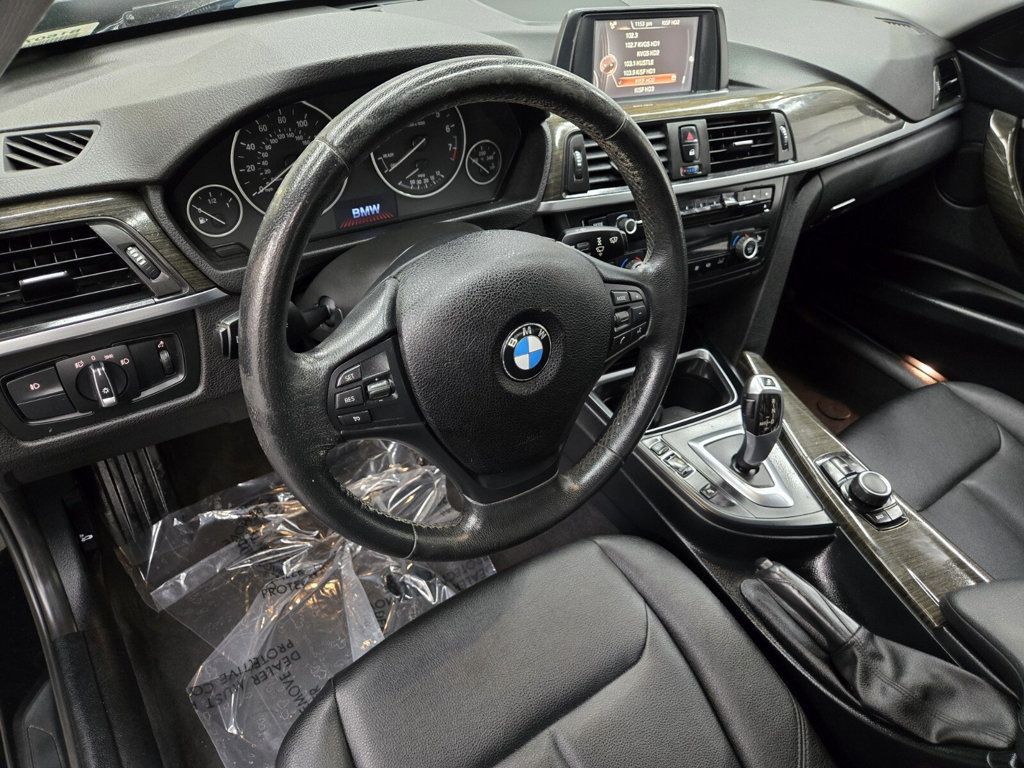 2015 BMW 3 Series 320i xDrive - 22903997 - 7