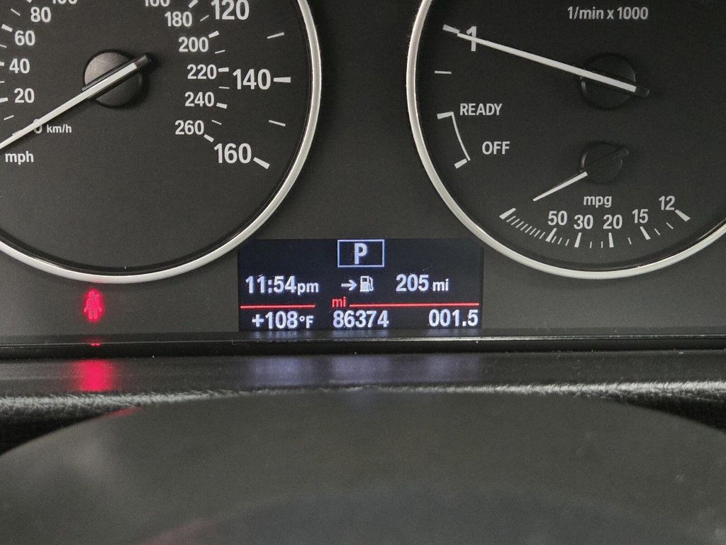 2015 BMW 3 Series 320i xDrive - 22979378 - 15