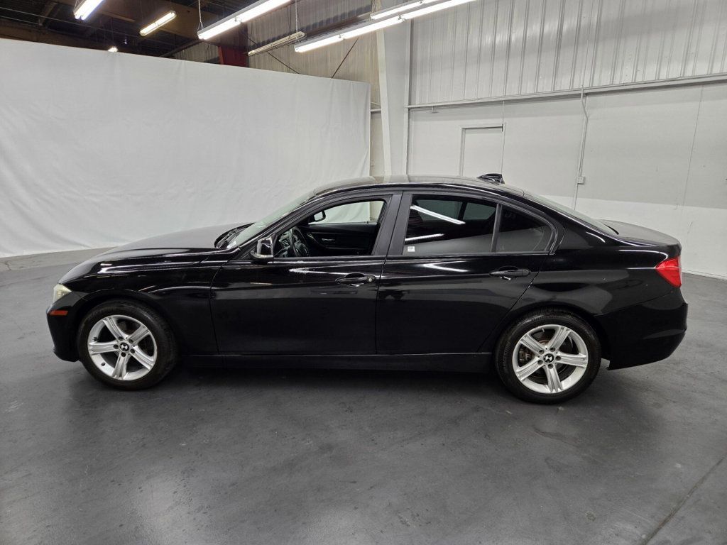 2015 BMW 3 Series 320i xDrive - 22979378 - 1