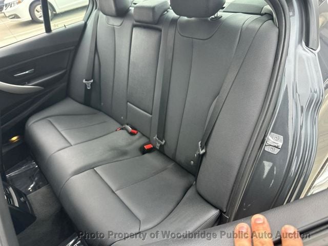 2015 BMW 3 Series 320i xDrive - 23061424 - 10