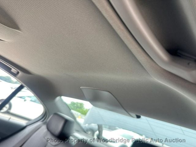 2015 BMW 3 Series 320i xDrive - 23061424 - 11