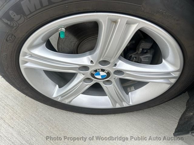 2015 BMW 3 Series 320i xDrive - 23061424 - 12