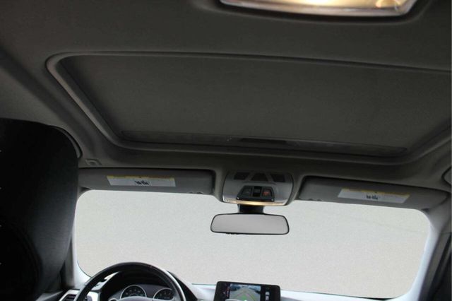 2015 BMW 3 Series 320i xDrive - 23026759 - 7