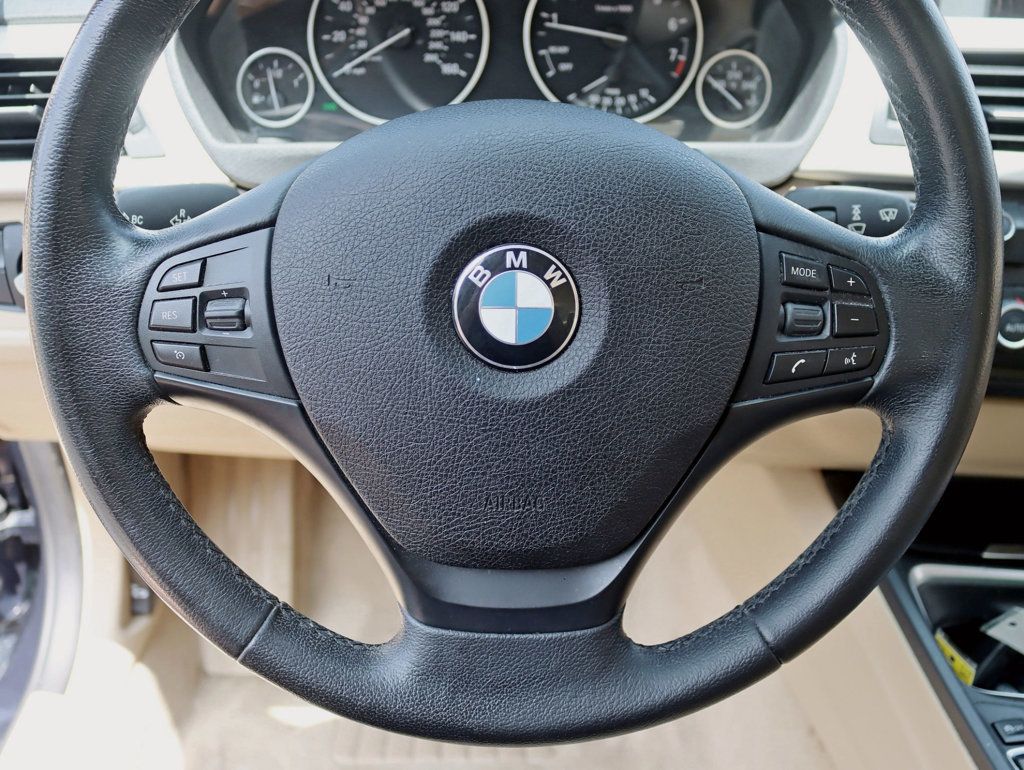 2015 BMW 3 Series 320i xDrive - 22869718 - 11