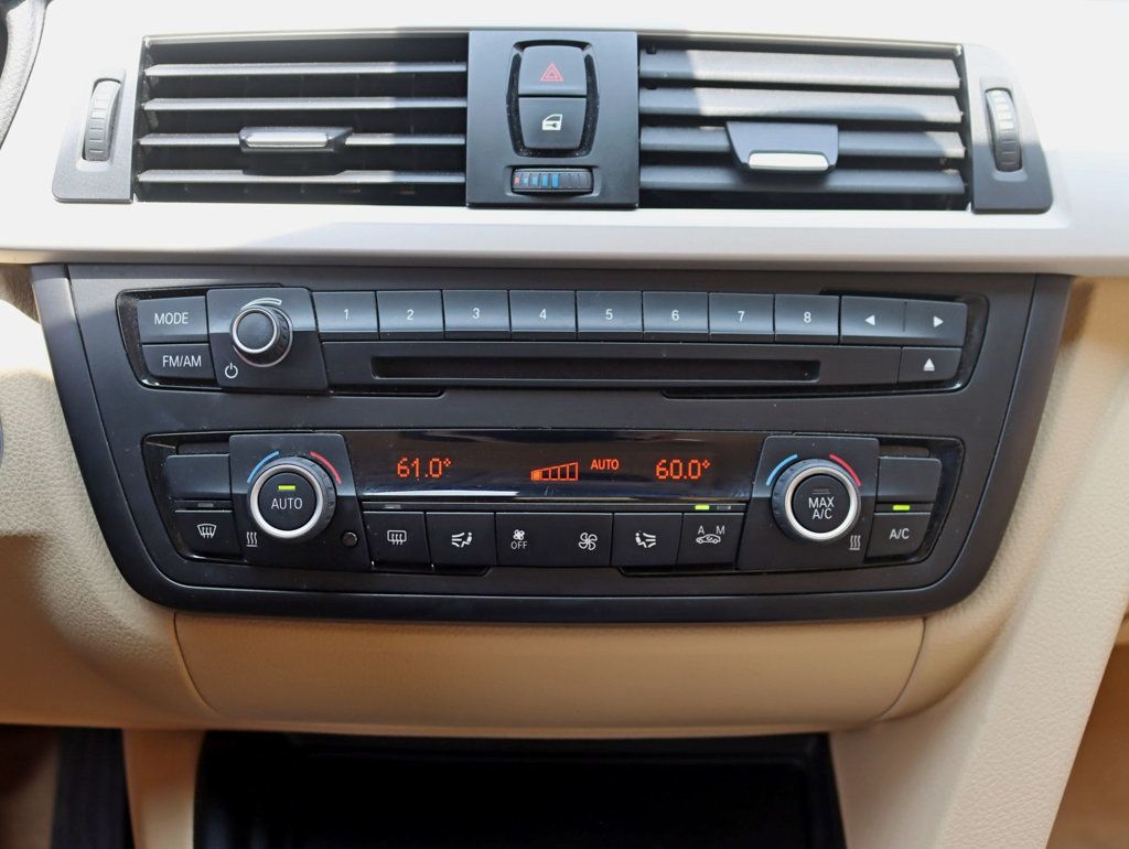 2015 BMW 3 Series 320i xDrive - 22869718 - 16