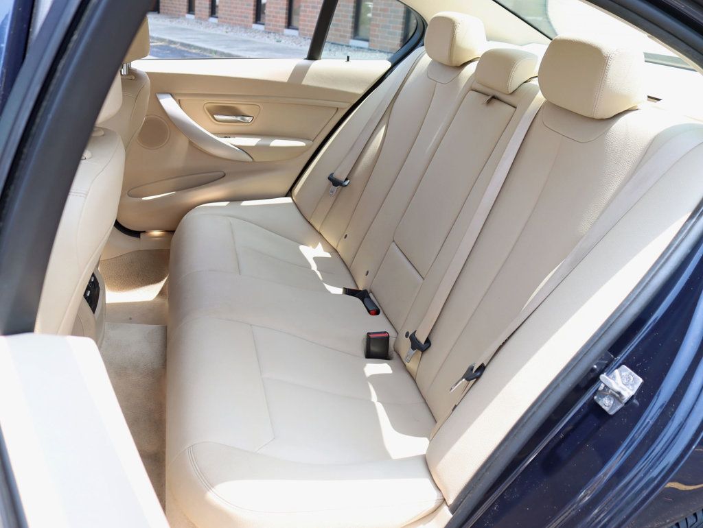 2015 BMW 3 Series 320i xDrive - 22869718 - 20