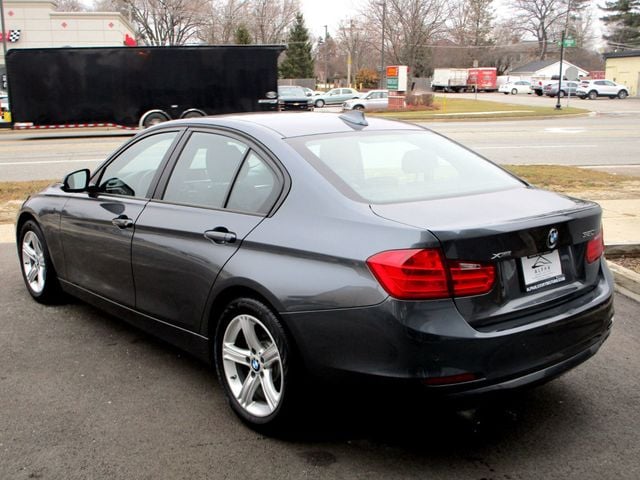 2015 BMW 3 Series 320i photo 10