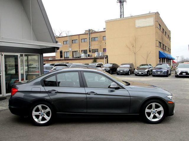 2015 BMW 3 Series 320i photo 11