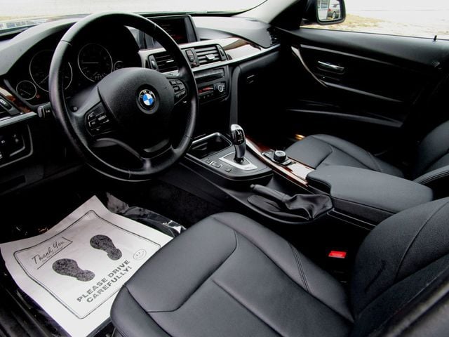 2015 BMW 3 Series 320i photo 13