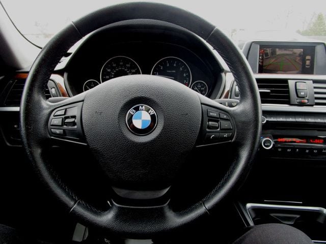 2015 BMW 3 Series 320i photo 20