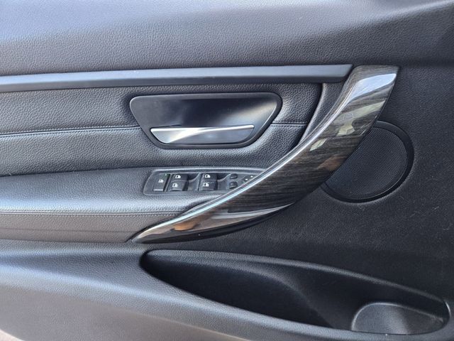 2015 BMW 3 Series 328i - 22948792 - 14