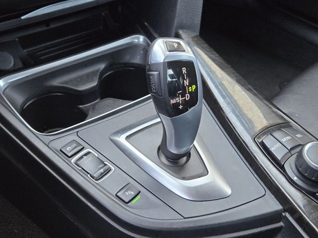 2015 BMW 3 Series 328i - 22948792 - 19