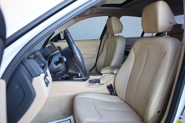 2015 BMW 3 Series 328i - 23093845 - 17