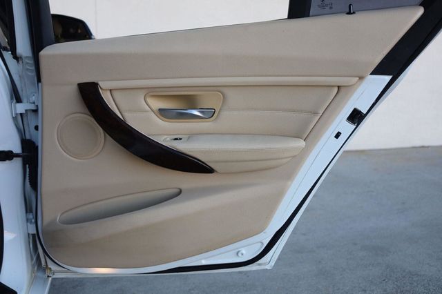 2015 BMW 3 Series 328i - 23093845 - 21