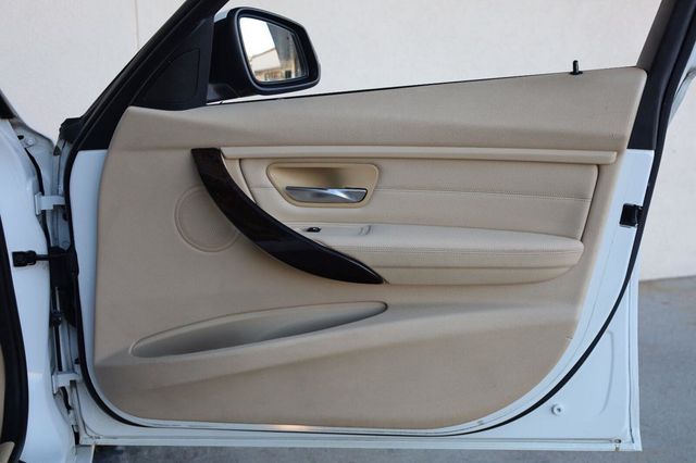 2015 BMW 3 Series 328i - 23093845 - 24