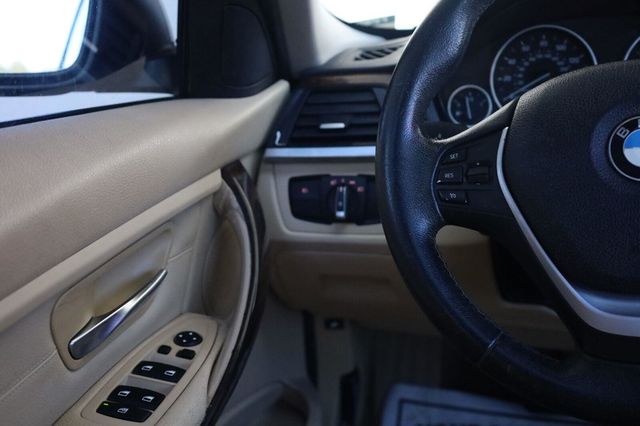 2015 BMW 3 Series 328i - 23093845 - 30